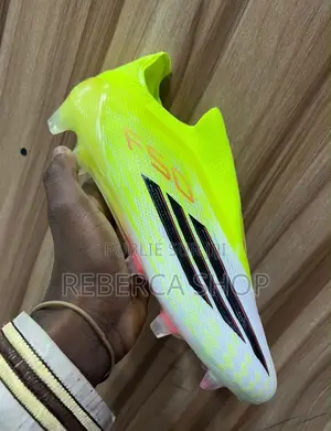 Chaussures Paire De Crampons F50