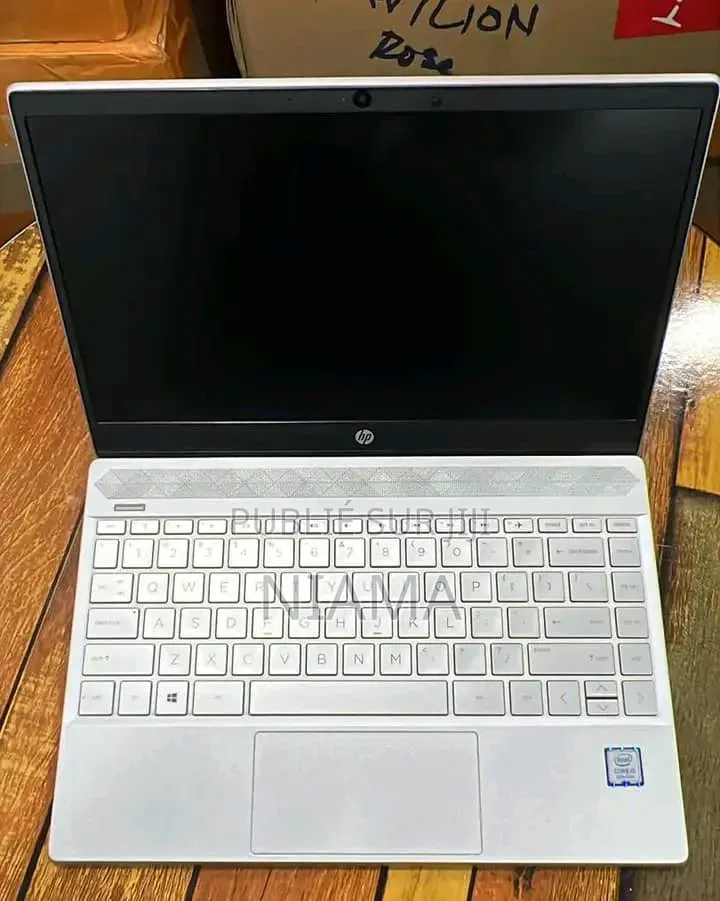 Nouveau Ordinateur portable HP Pavilion 13 8GB Intel Core i5 SSD 256GB