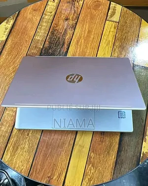 Nouveau Ordinateur portable HP Pavilion 13 8GB Intel Core i5 SSD 256GB