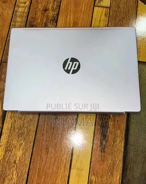 Nouveau Ordinateur portable HP Pavilion 13 8GB Intel Core i5 SSD 256GB