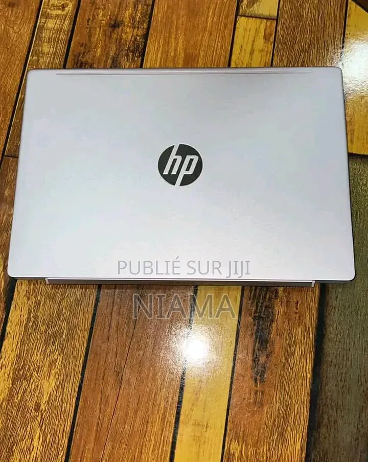 Nouveau Ordinateur portable HP Pavilion 13 8GB Intel Core i5 SSD 256GB