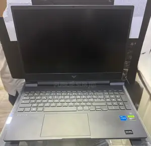 Nouveau Ordinateur portable HP Victus 15 16GB Intel Core i5 SSD 512GB