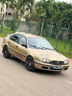 Toyota Corolla 2000 Beige