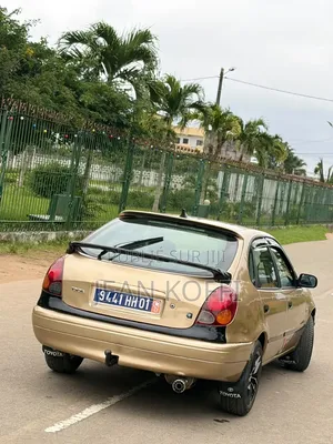 Toyota Corolla 2000 Beige