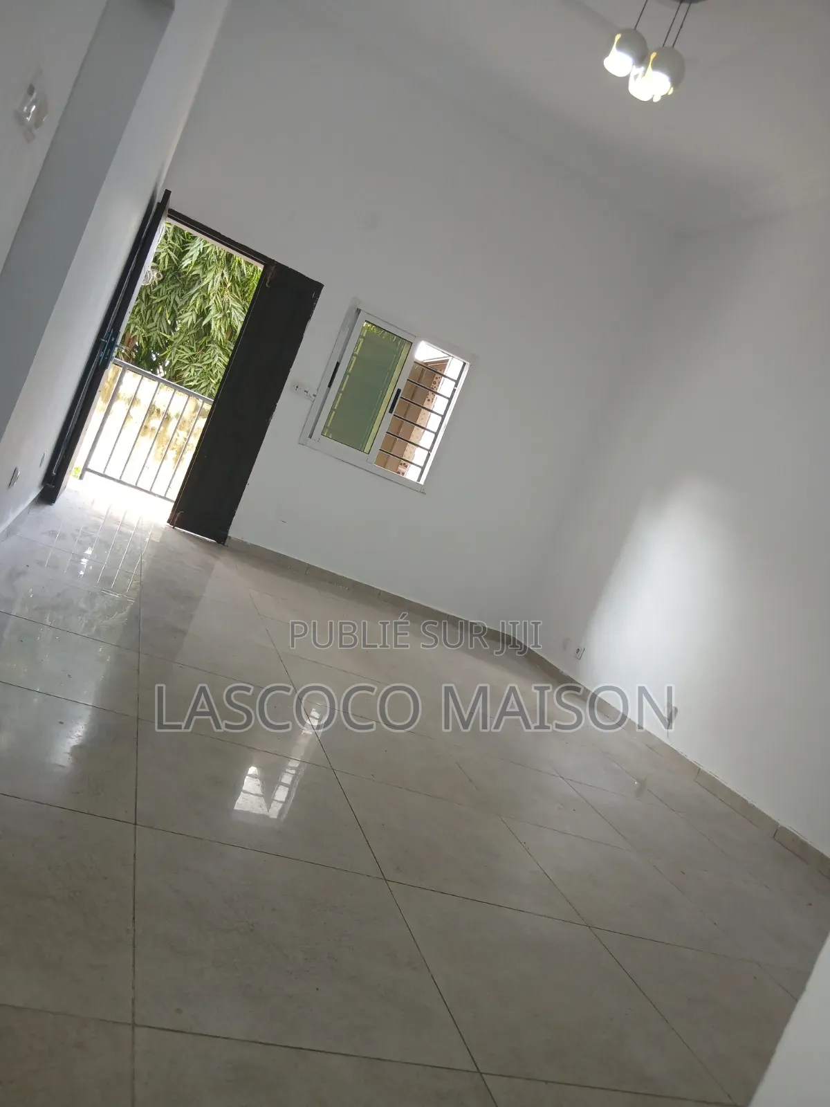 2chbre Appartement dans Lascoco Maison, Cocody à Louer