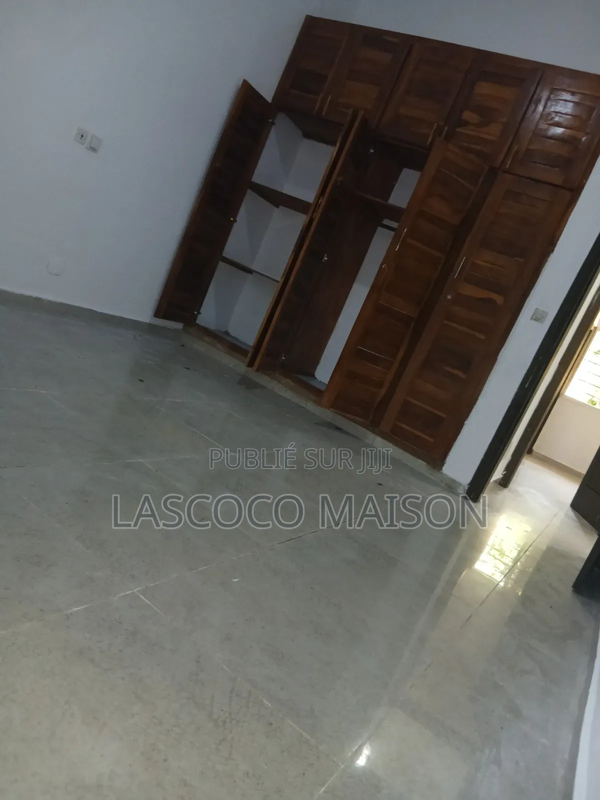 2chbre Appartement dans Lascoco Maison, Cocody à Louer