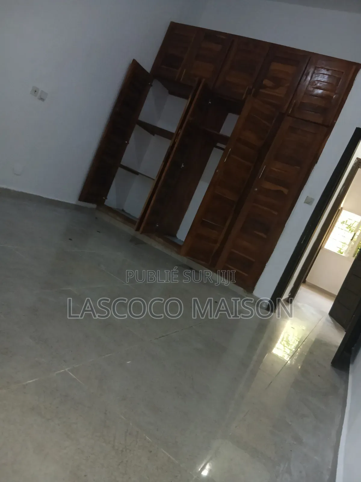 2chbre Appartement dans Lascoco Maison, Cocody à Louer