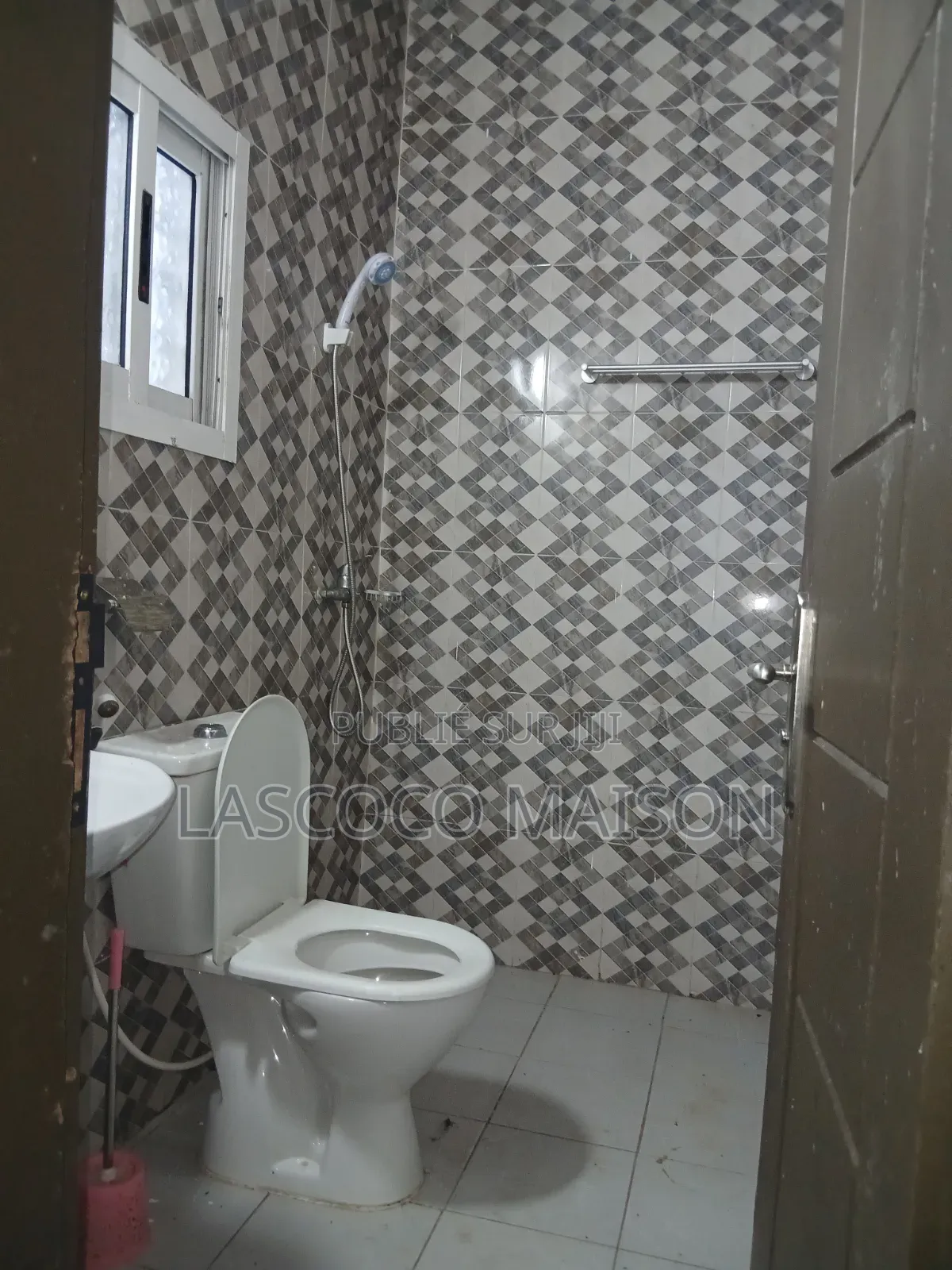 2chbre Appartement dans Lascoco Maison, Cocody à Louer