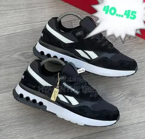 REEBOK Original Qualite Irréprochable P40-45 
Style, Confort