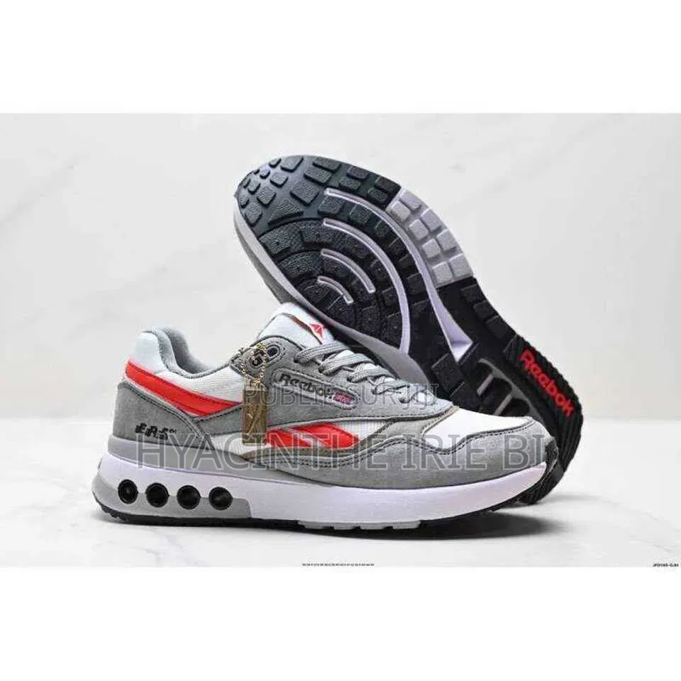 REEBOK Original Qualite Irréprochable P40-45 
Style, Confort