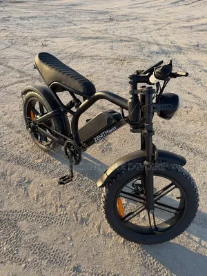 Nouveau Yamaha Crux 2025 Noir