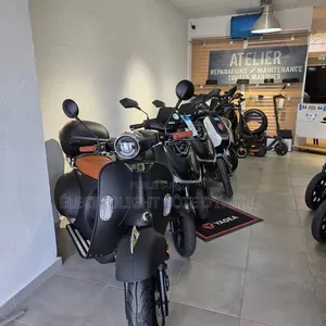 Nouveau Autre 2025 Gris