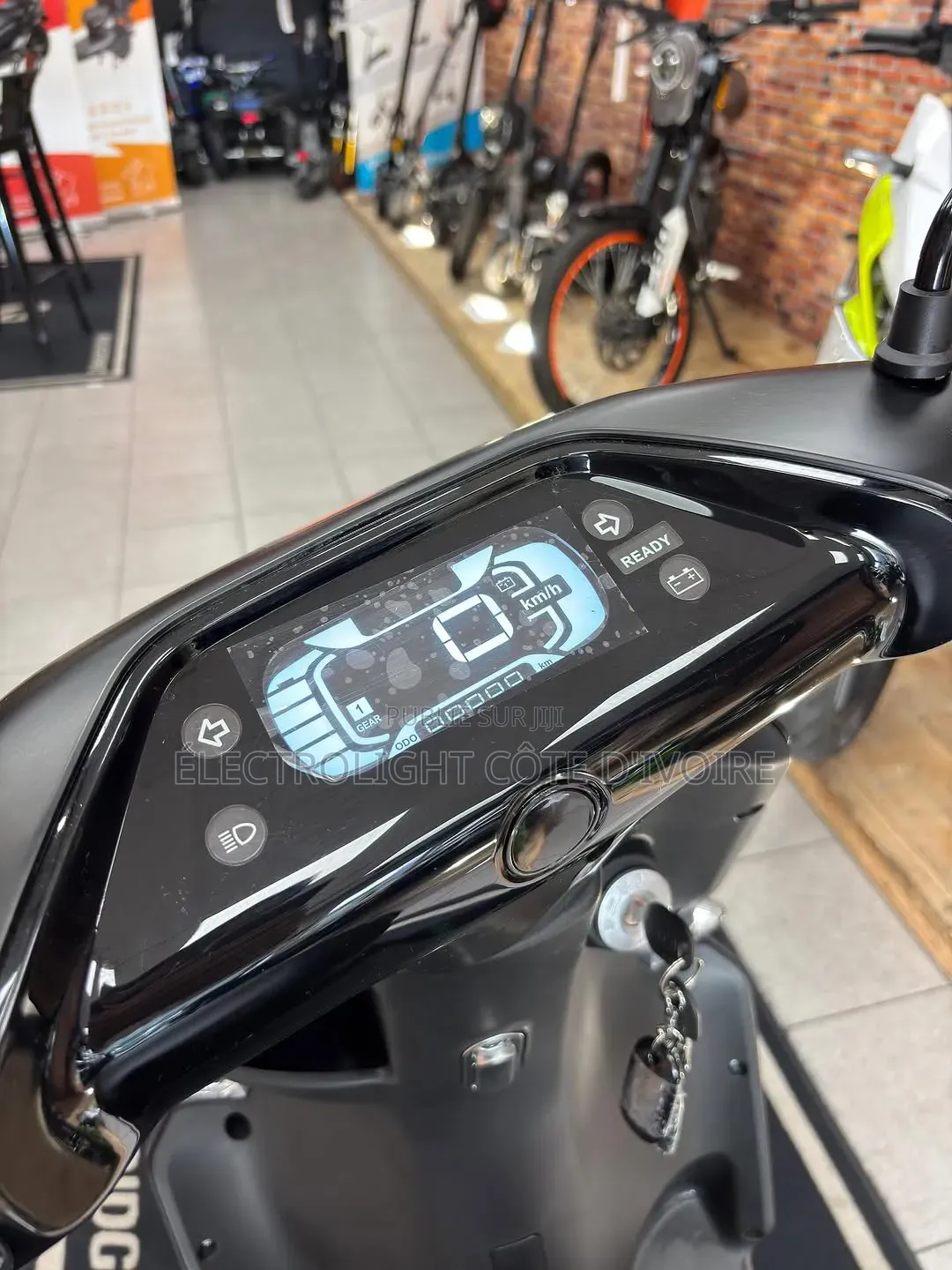 Nouveau Yadea Velax 2025 Noir