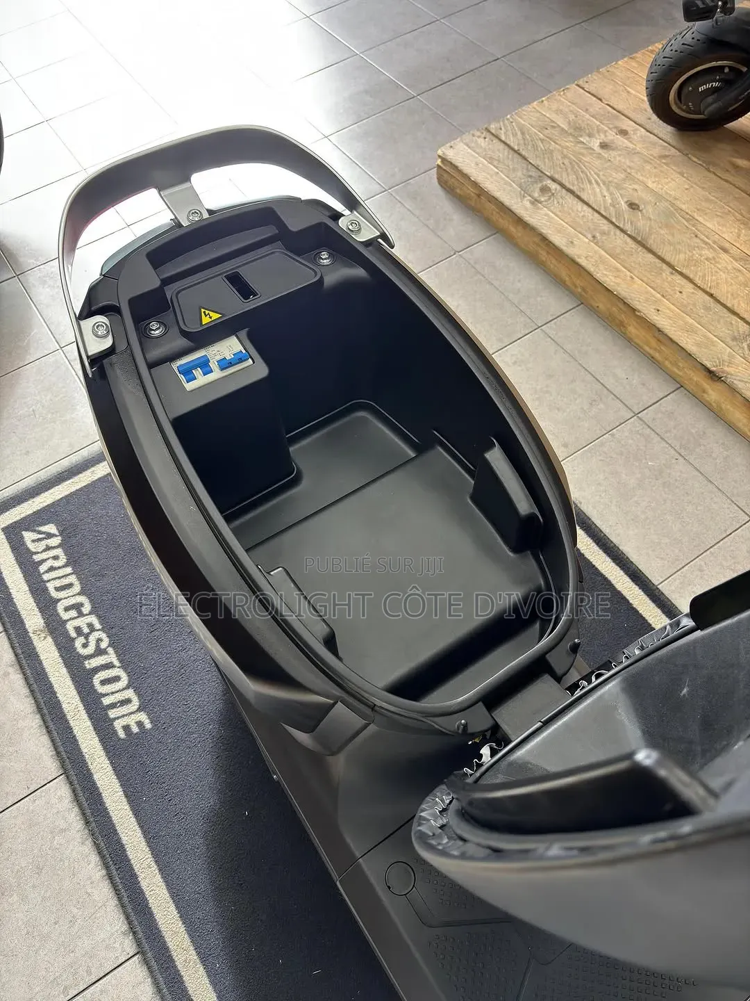 Nouveau Yadea Velax 2025 Noir