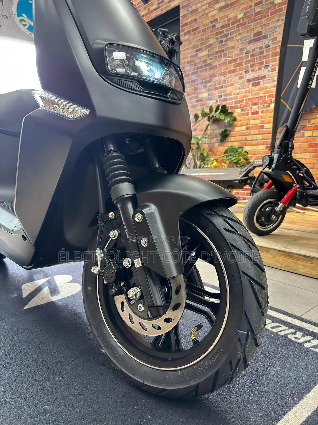 Nouveau Yadea Velax 2025 Noir