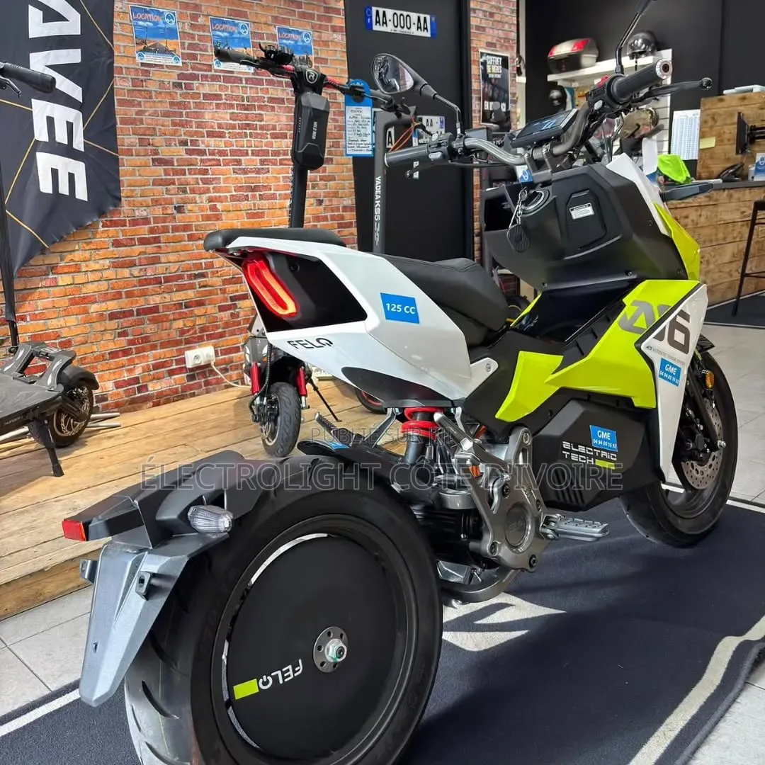 Nouveau Yamaha R6 2023 Blanc