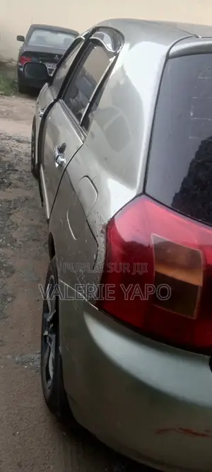 Toyota Corolla 1.4 D-4D Automatic 2005 Gris