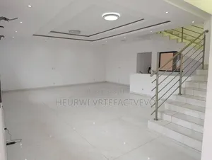 6chbre Duplex dans Cité Diaspora, Cocody à Vendre