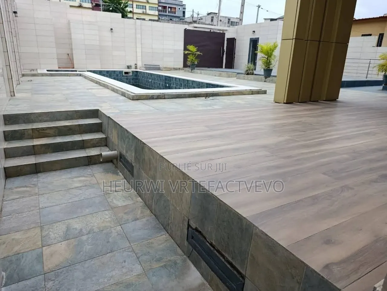 6chbre Duplex dans Cité Diaspora, Cocody à Vendre