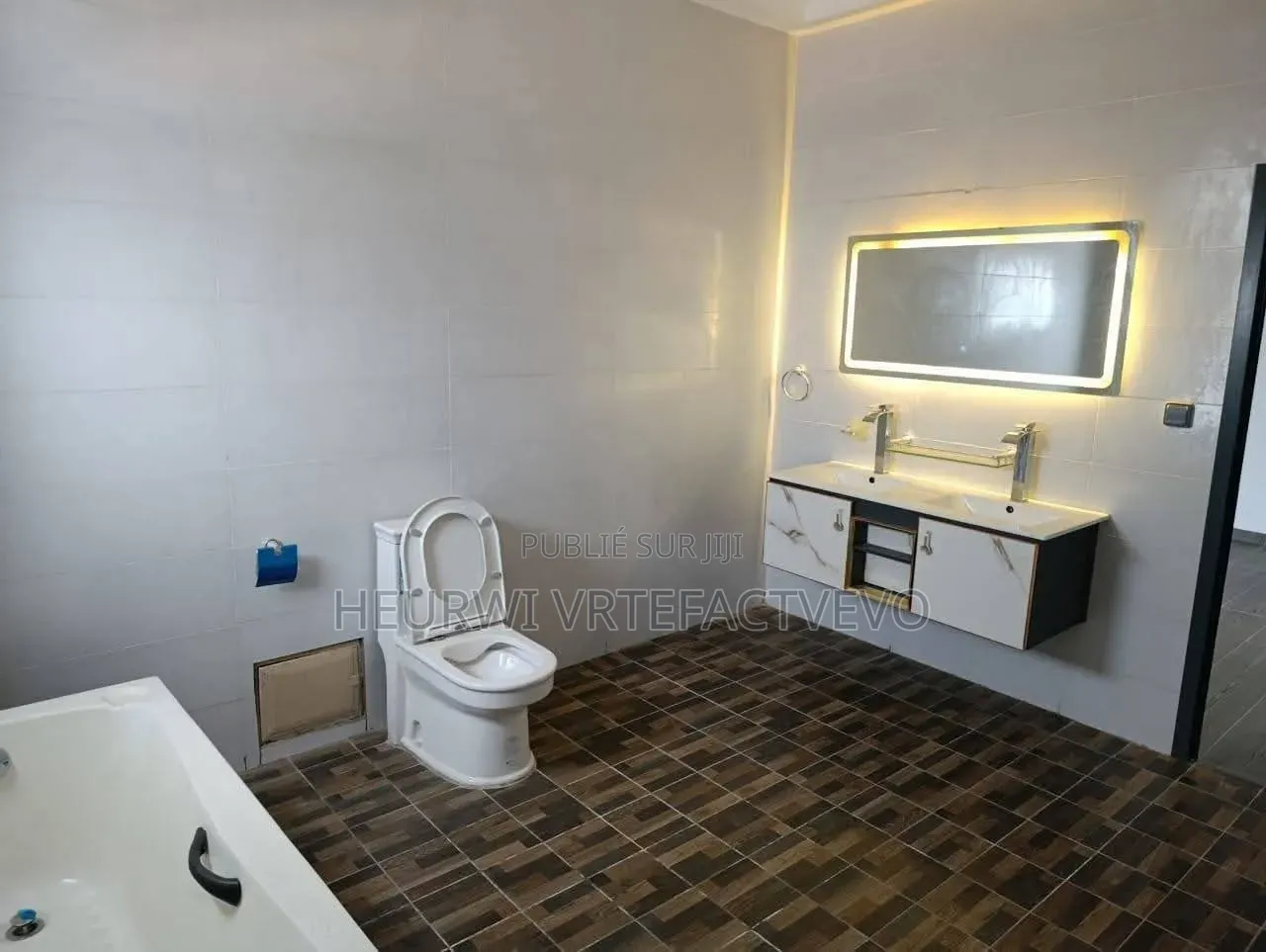 6chbre Duplex dans Cité Diaspora, Cocody à Vendre