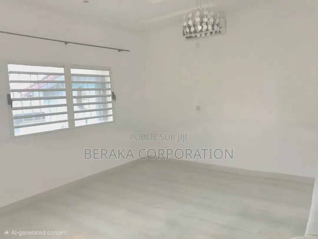 5chbre Duplex dans Beraka Corporation, Cocody à Louer