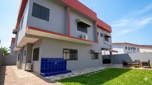 6chbre Duplex dans Beraka Corporation, Cocody à Louer