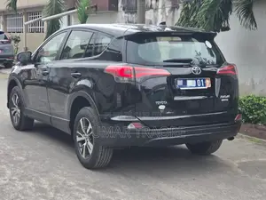 Toyota RAV4 2017 Noir