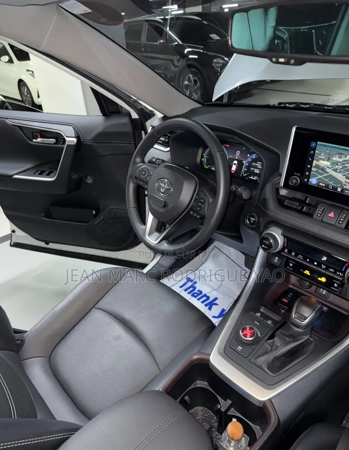 Nouveau Toyota RAV4 2026 Blanc cassé