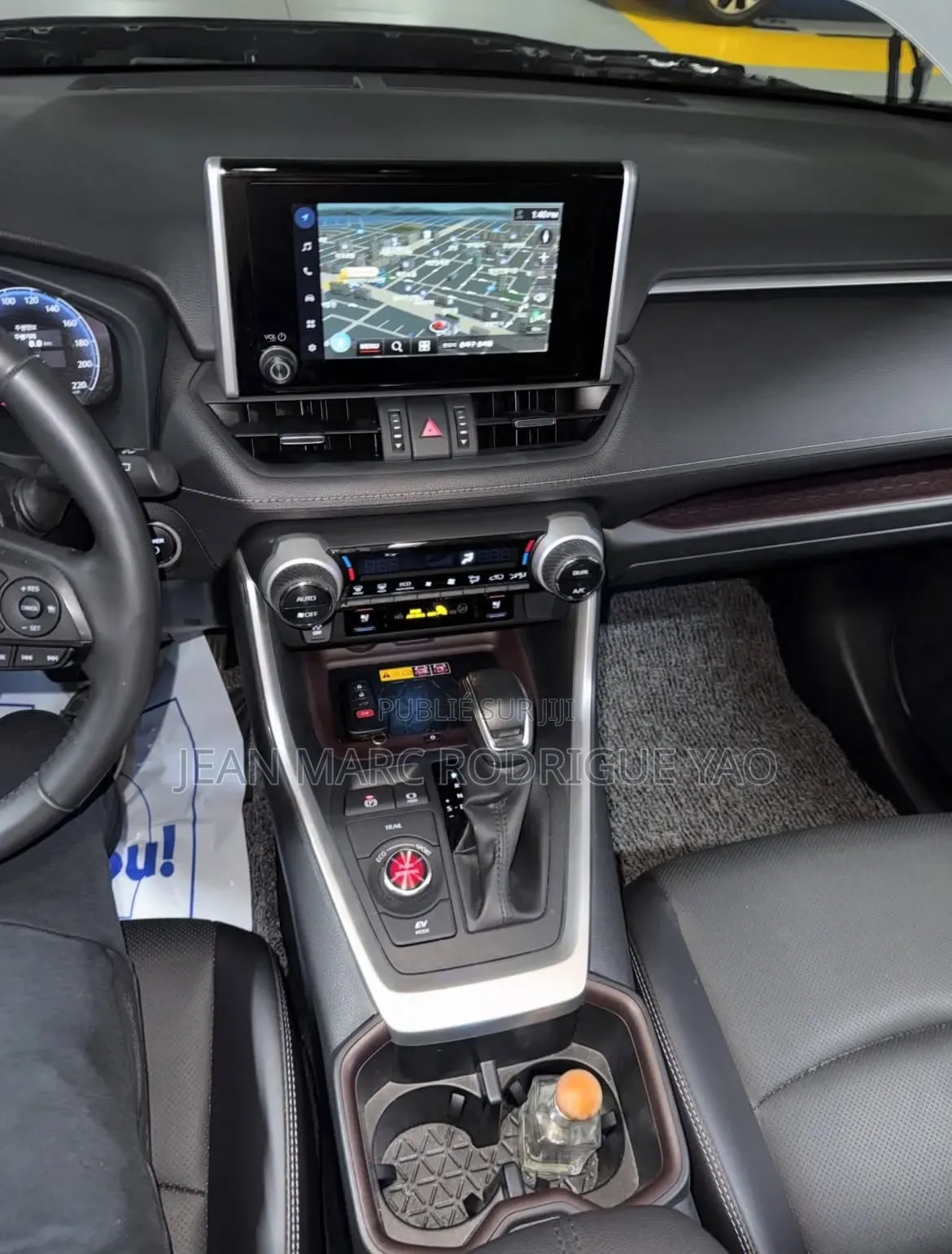 Nouveau Toyota RAV4 2026 Blanc cassé
