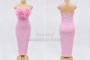 Robe Midi Fleur Élégance – Rose Poudré