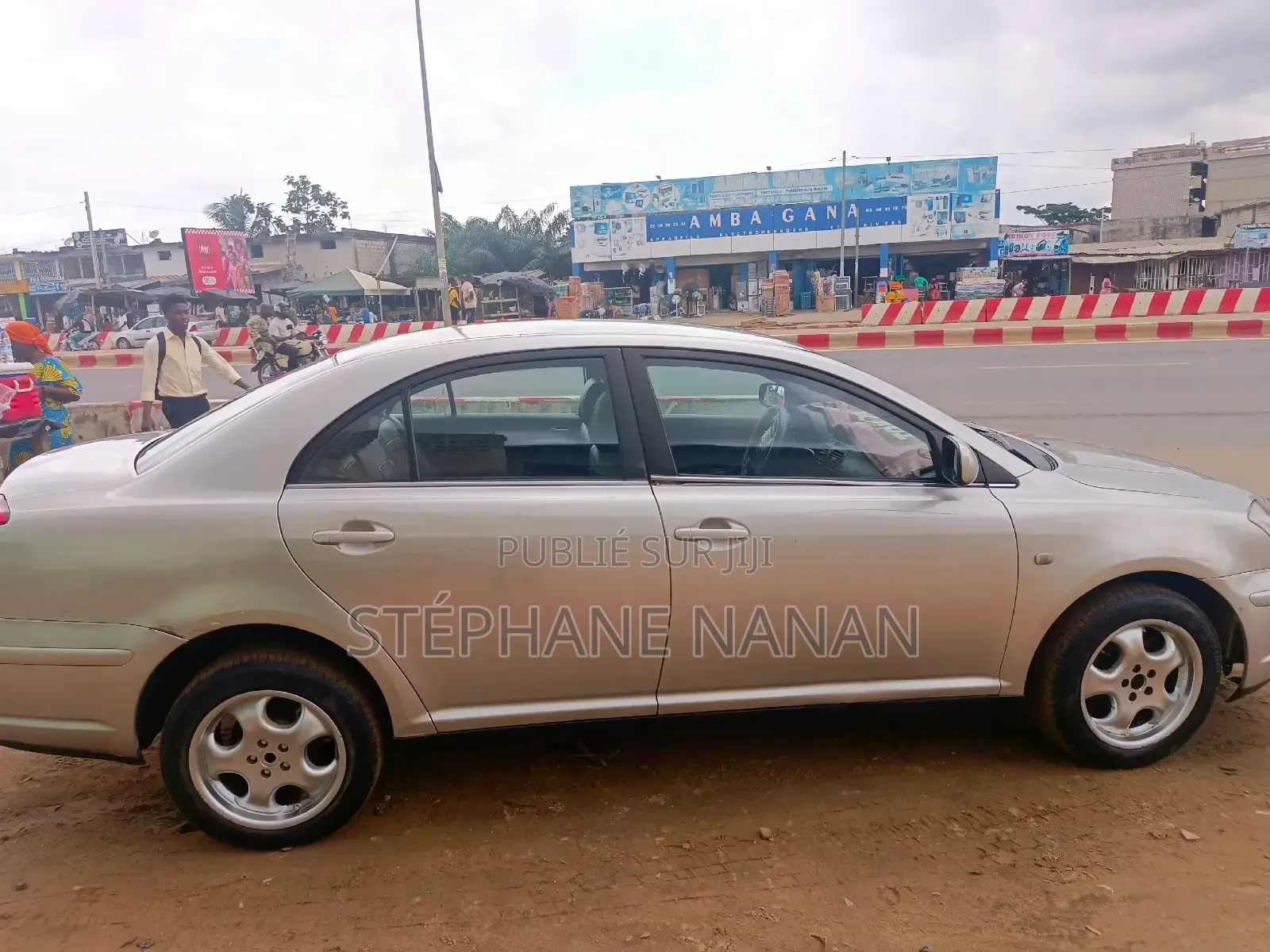 Toyota Avensis 2005 Rouge