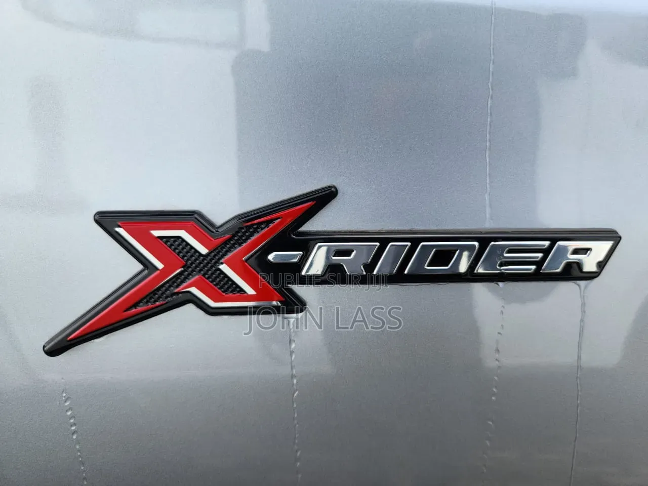 Nouveau Isuzu D-MAX 2026 Gris