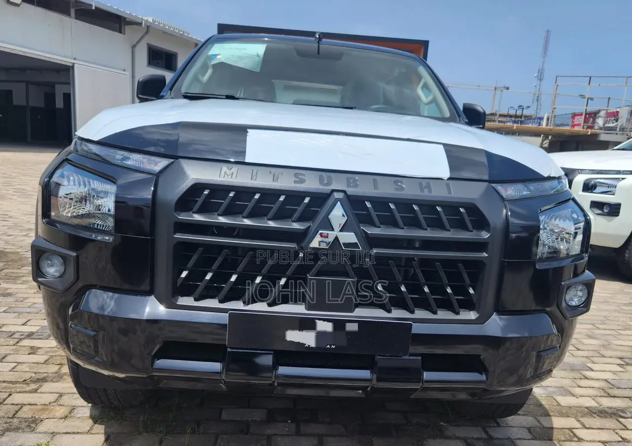 Mitsubishi L200 2025 Noir