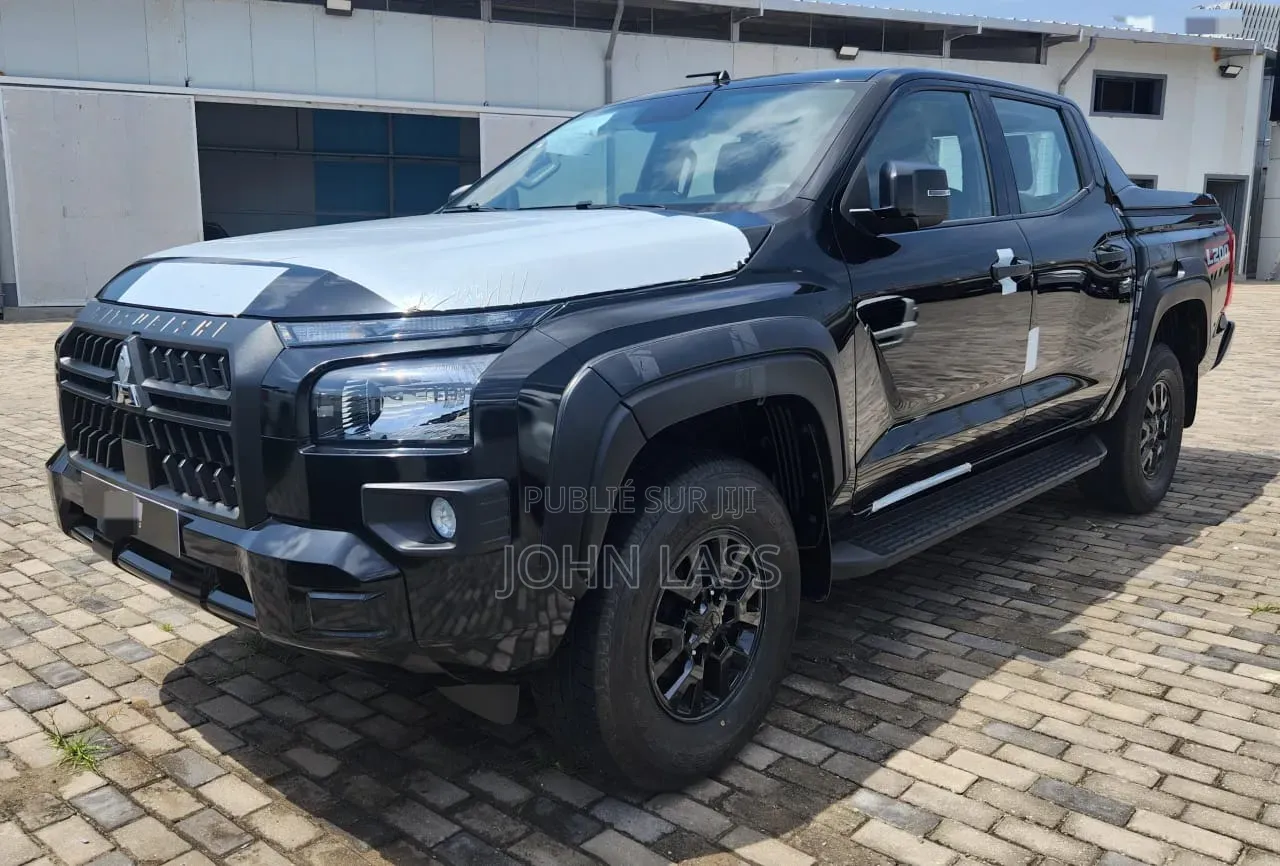 Mitsubishi L200 2025 Noir
