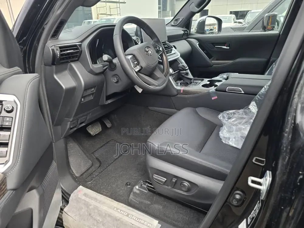 Nouveau Toyota Land Cruiser 2026 Noir