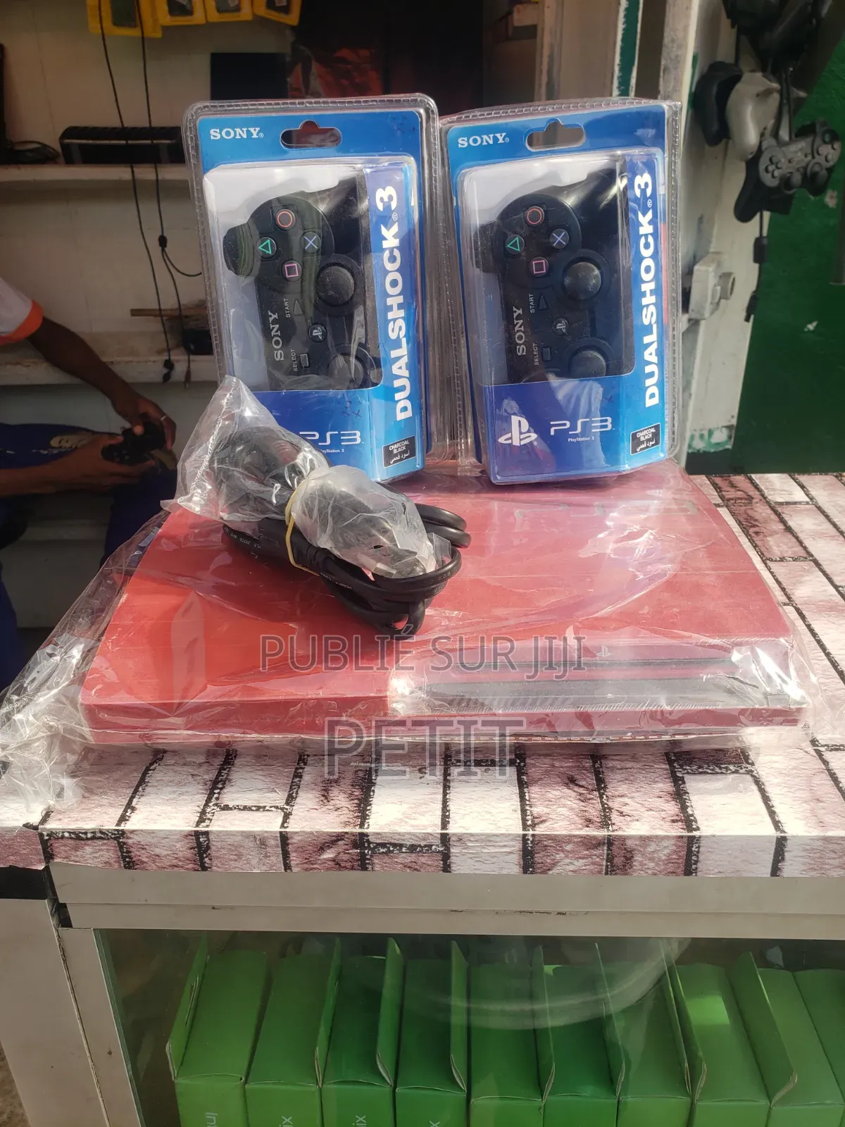 Ps3 Slim Craquer Avec Deux Manettes