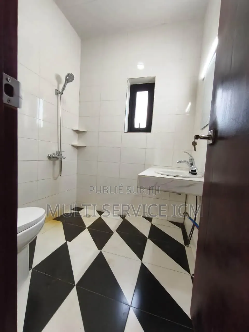 8chbre Duplex dans Ismaël Coulibaly, Bingerville à Vendre