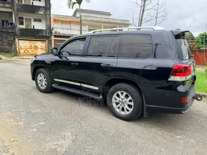 Toyota Land Cruiser 2021 Noir