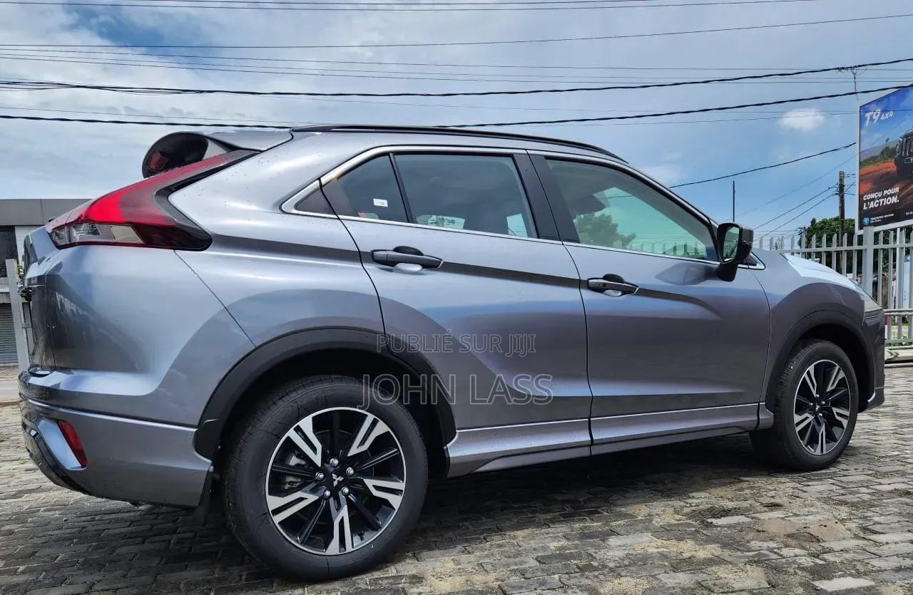 Nouveau Mitsubishi Eclipse Cross 2025 Gris