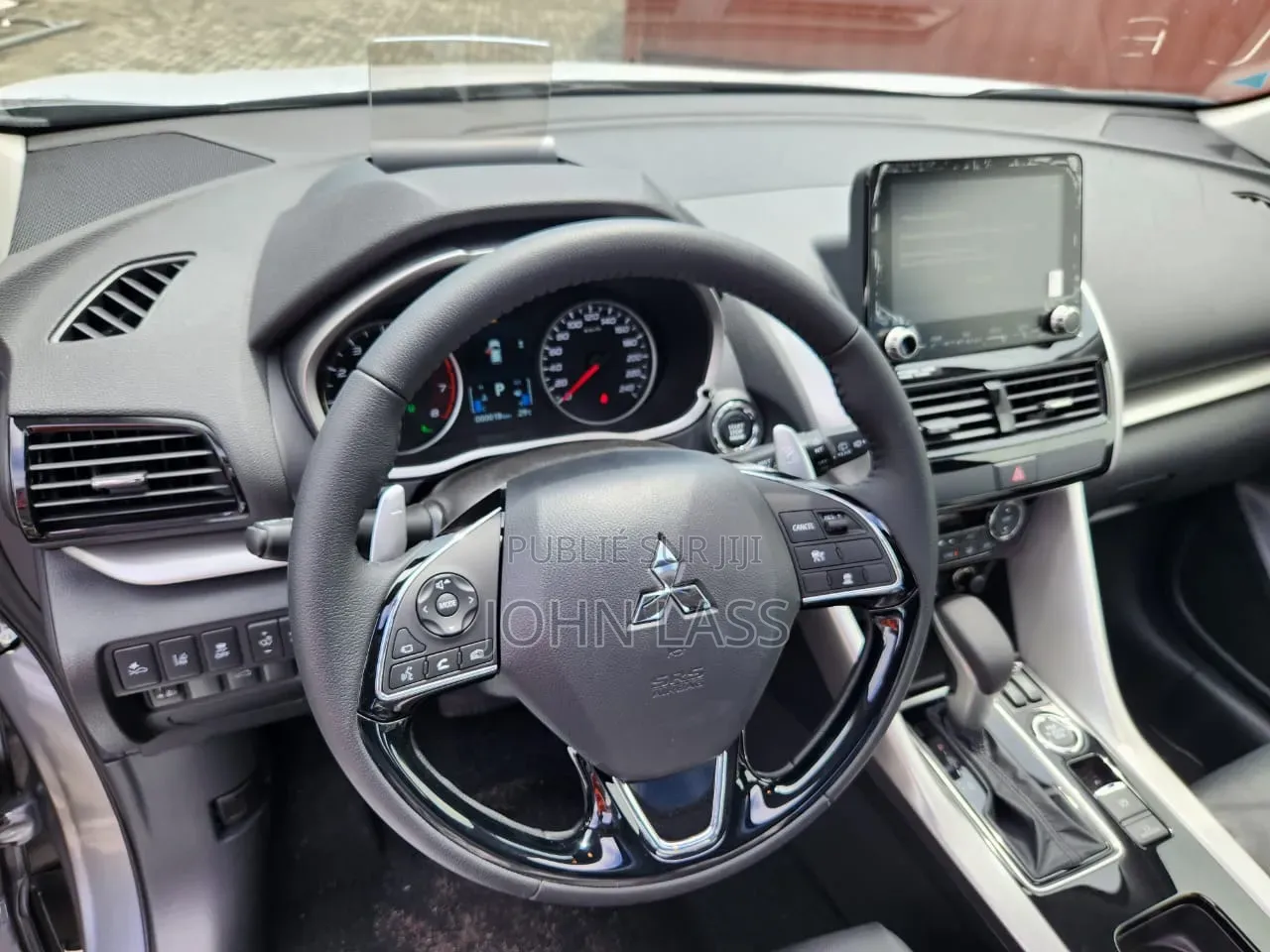 Nouveau Mitsubishi Eclipse Cross 2025 Gris