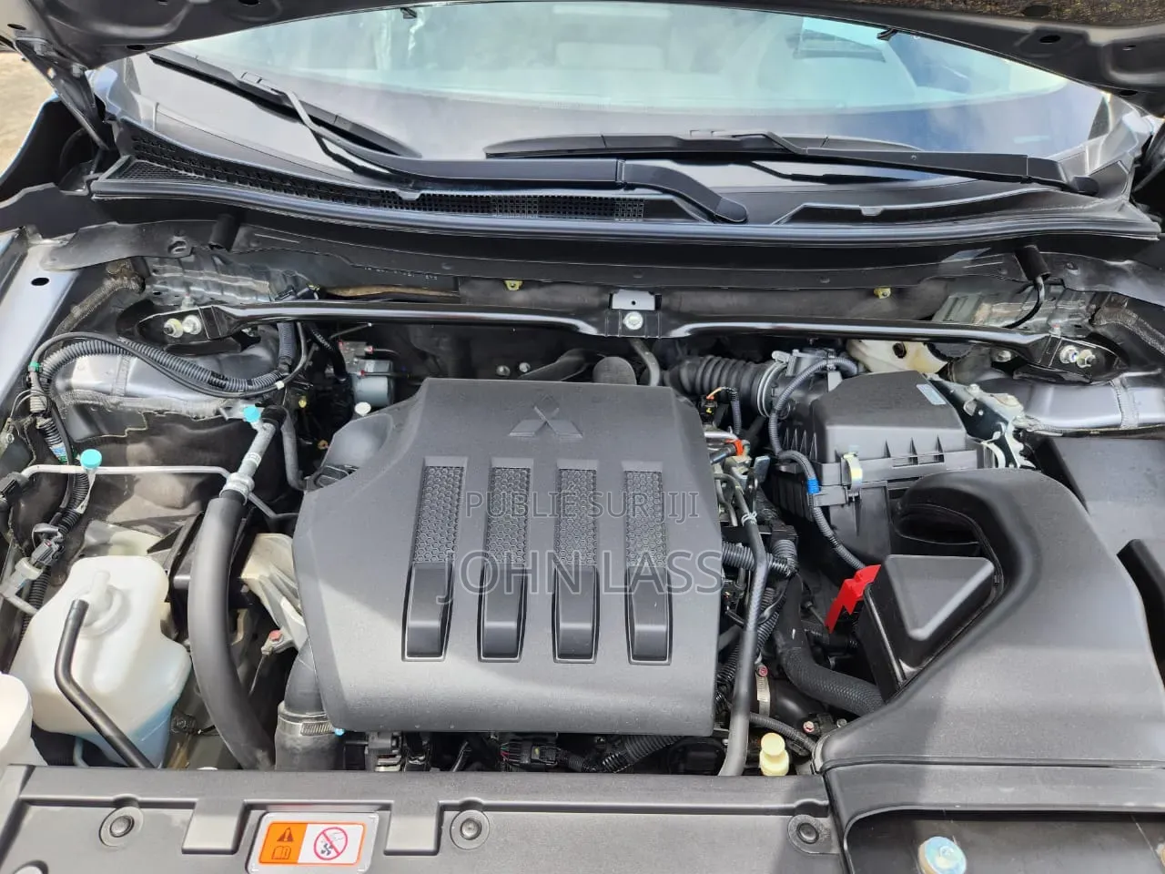 Nouveau Mitsubishi Eclipse Cross 2025 Gris