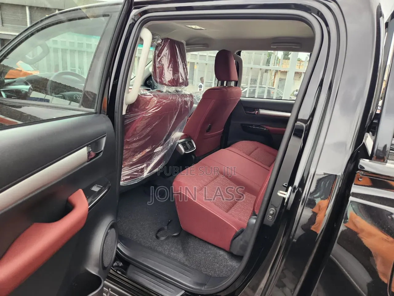 Nouveau Toyota Hilux 2025 Noir