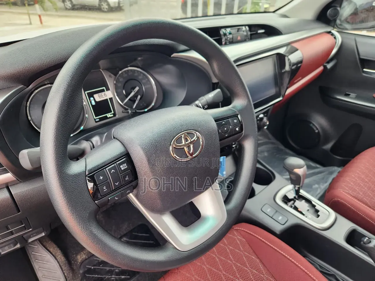 Nouveau Toyota Hilux 2025 Noir