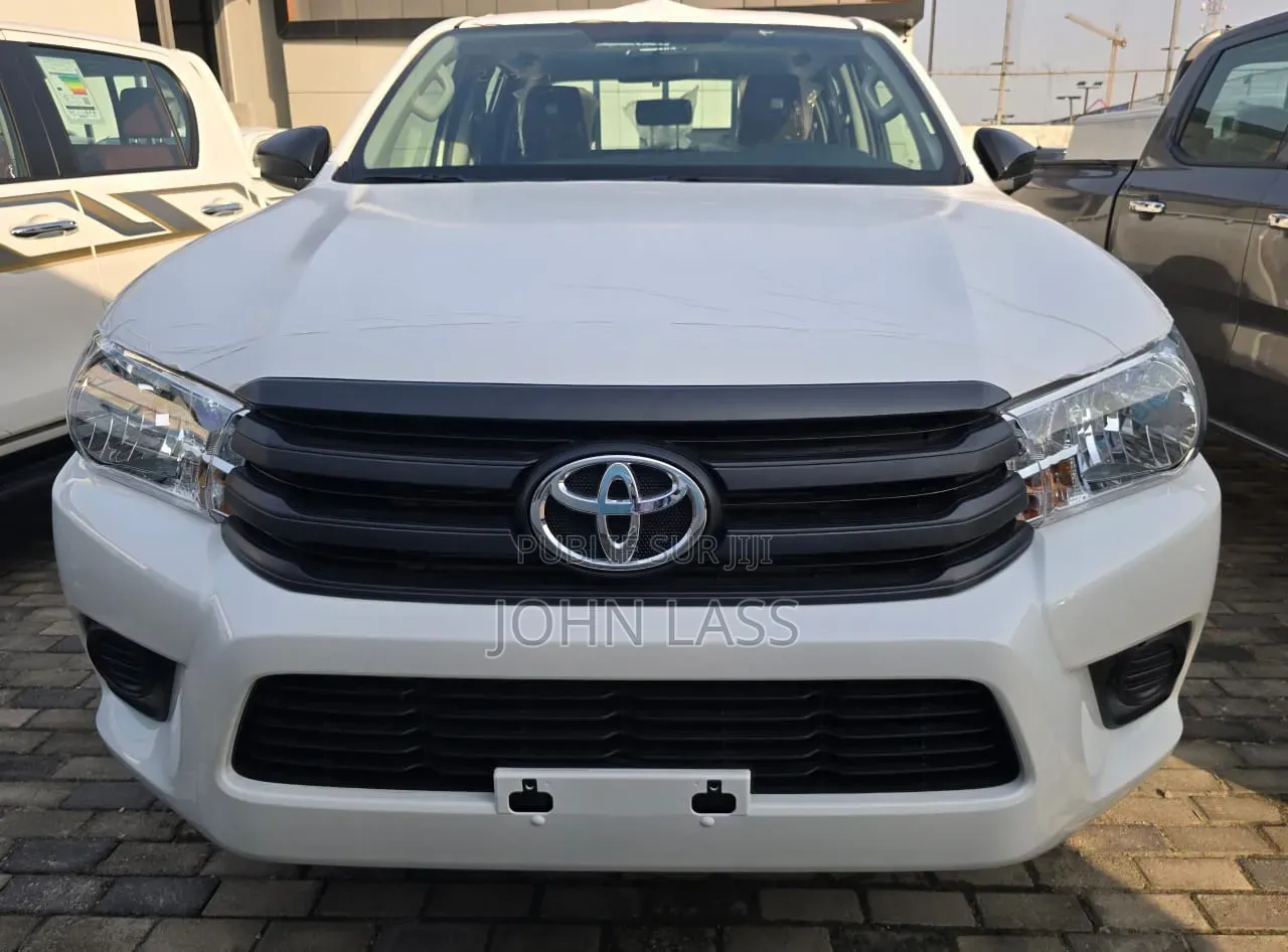 Nouveau Toyota Hilux 2025 Blanc