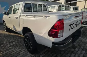 Nouveau Toyota Hilux 2025 Blanc
