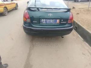 Toyota Corolla 2001 Orange