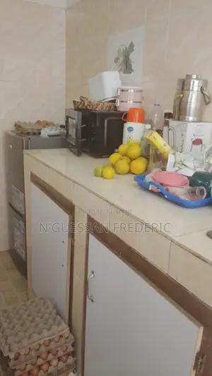 1chbre Maison dans Cocody à Vendre