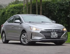 Hyundai Elantra 2020 Blanc cassé