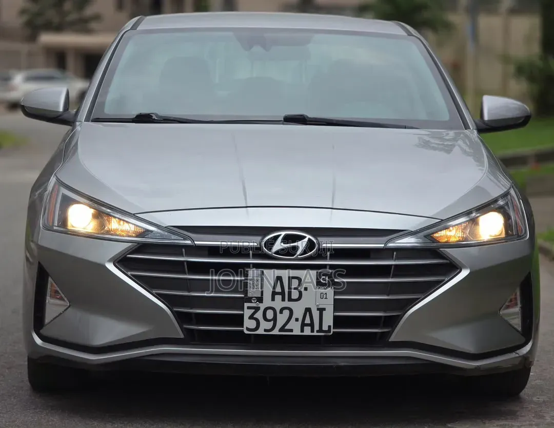 Hyundai Elantra 2020 Blanc cassé