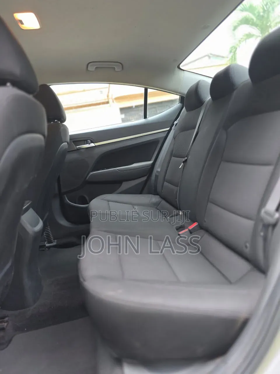 Hyundai Elantra 2020 Blanc cassé